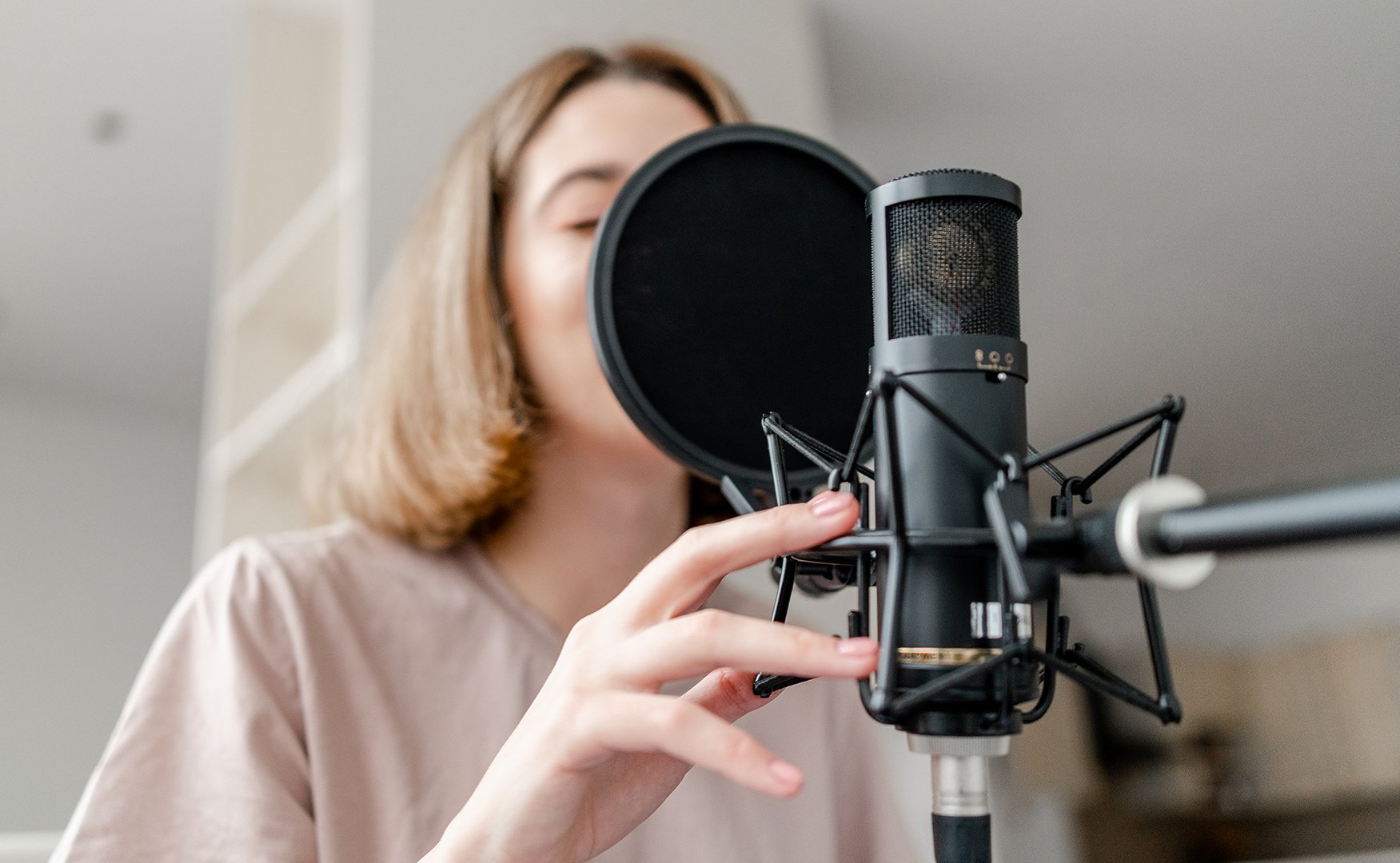 Galaxy reccomend record etch microphone that asmr