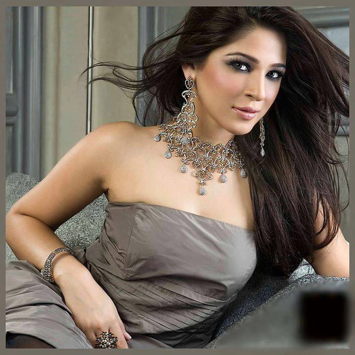 Ayesha omer pictures