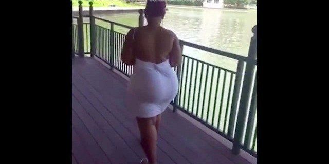 Gucci reccomend ass jiggling walking